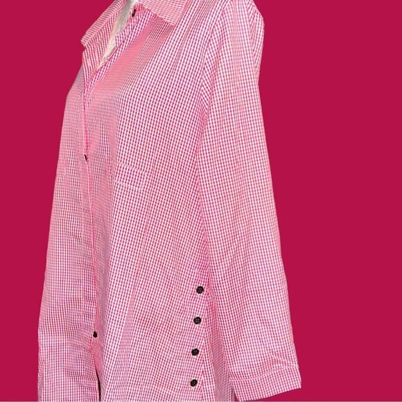 Hot pink checkered longer hem button up blouse - Picture 6 of 13